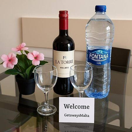 Seashells 2 Bedroom Apartment With Sunny Terrace With Stunning Sea Views - By Getawaysmalta 圣保罗湾城 外观 照片