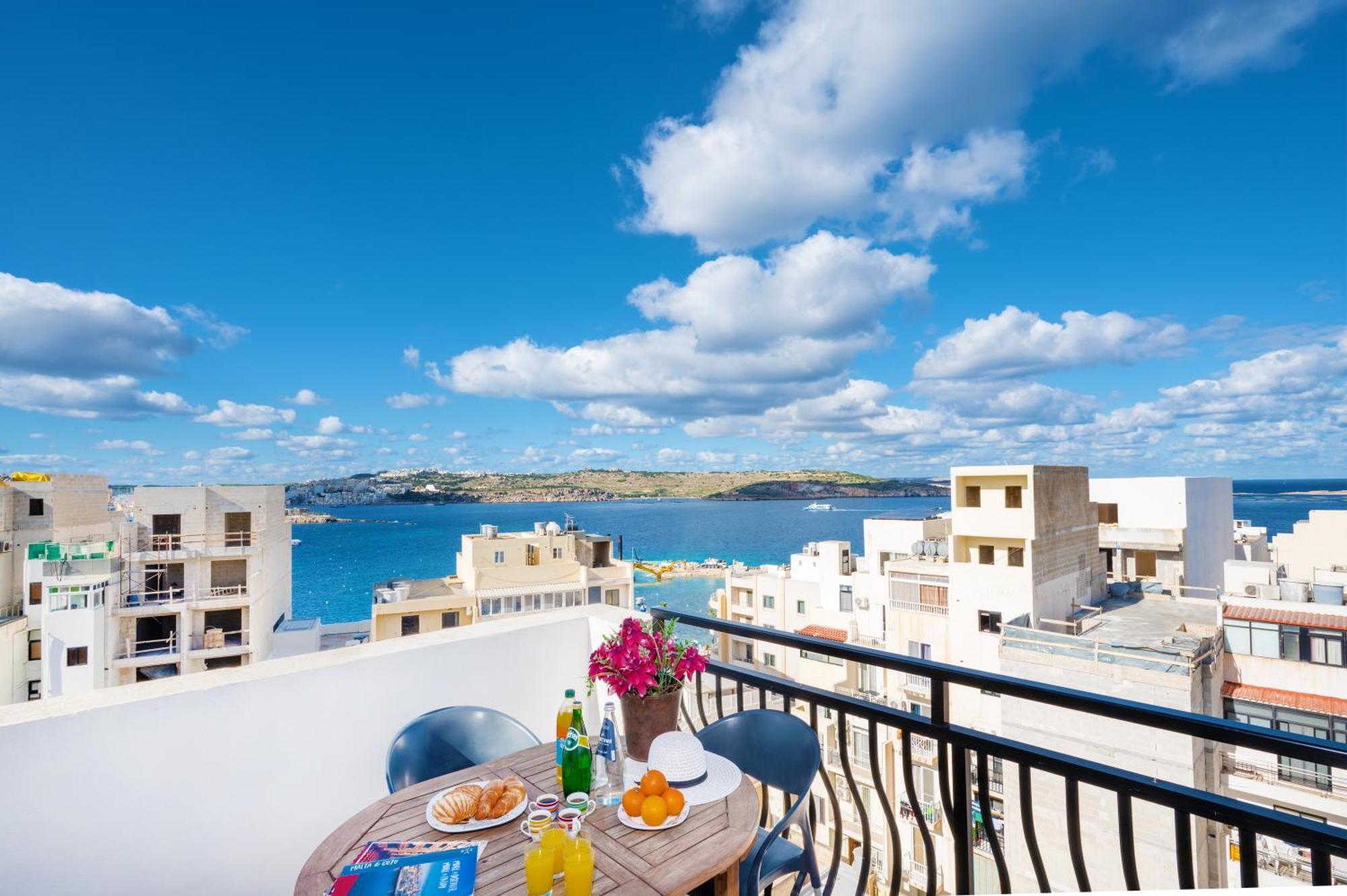 Seashells 2 Bedroom Apartment With Sunny Terrace With Stunning Sea Views - By Getawaysmalta 圣保罗湾城 外观 照片